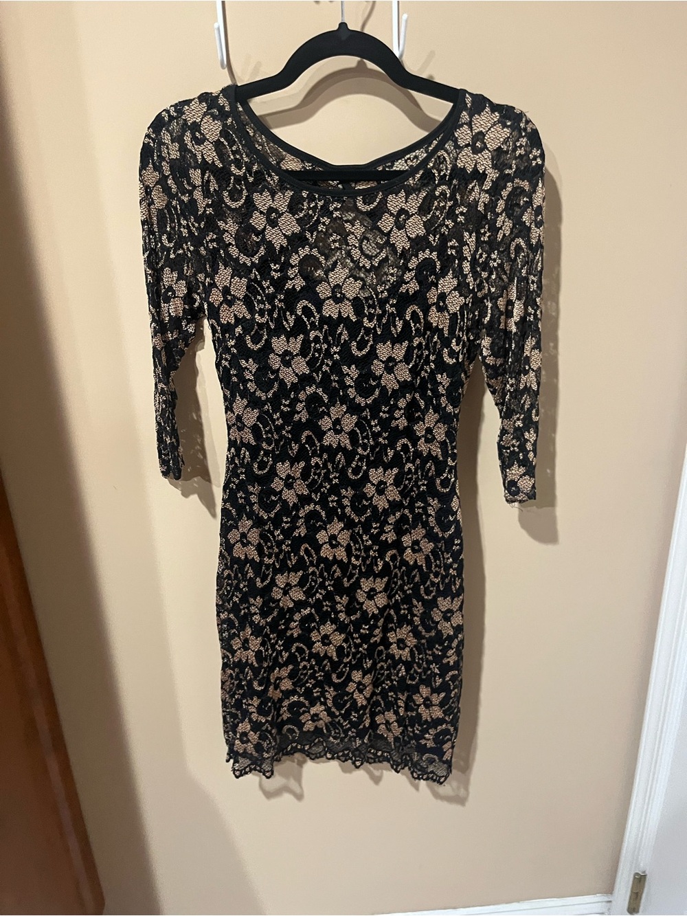Black Lace Sheath Dress with gold Lining